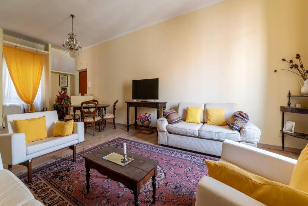 Elegante Appartamento Centrale Rome Exterior photo